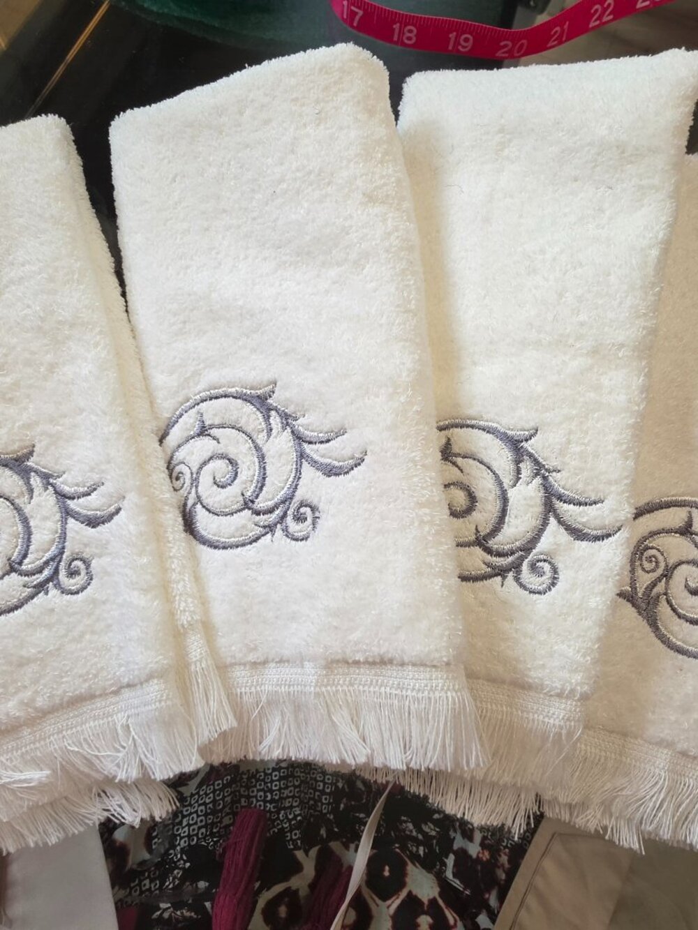 Avanti 100% cotton (4) white embroidered hand towels